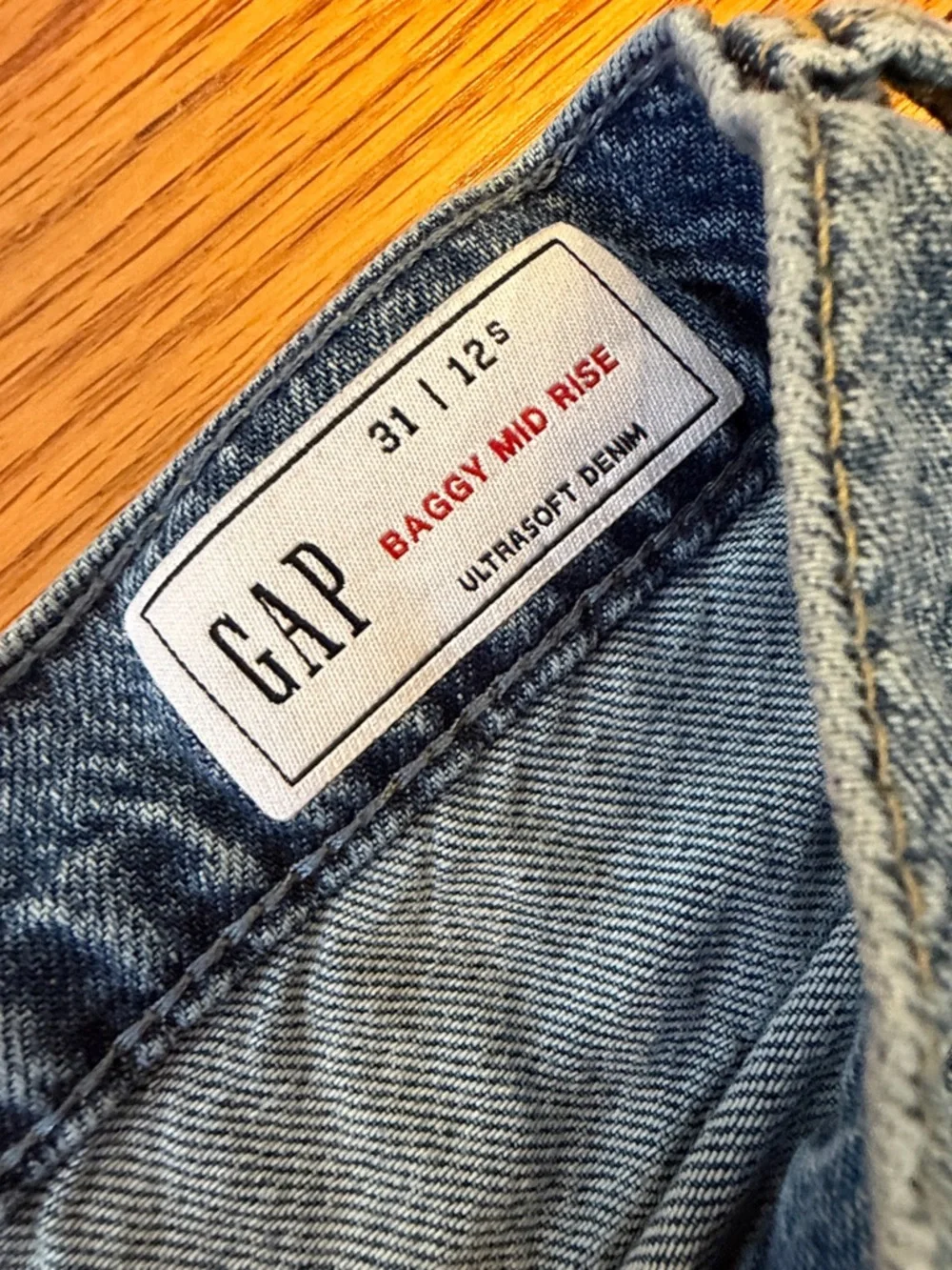 Gap Wide-Leg Midrise Jeans - Picture 2 of 6